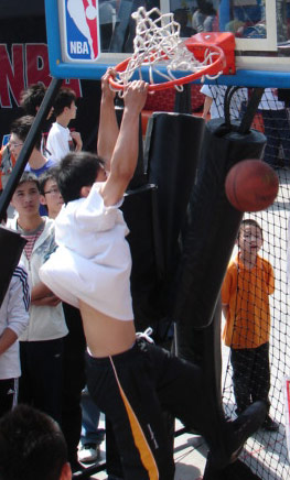 成压倒性胜 成压倒性胜